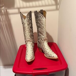 Idyllwind slay exotic boots